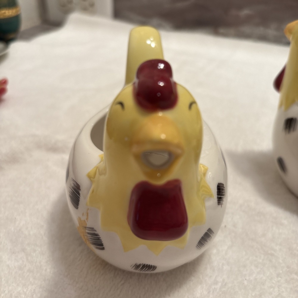 Chestnut Creek Sugar & Creamer  ChickenYellow Black Red 2pc Set Read Description